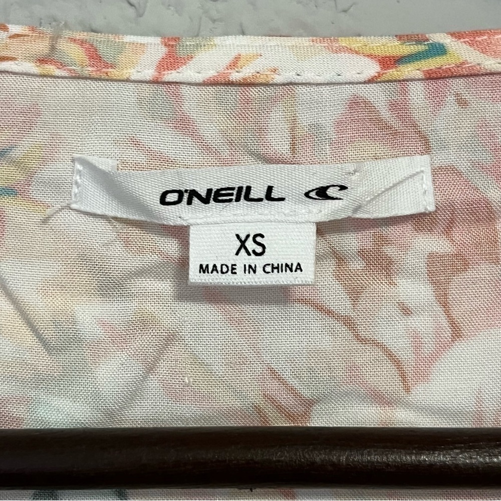 O'Neill Tropical Floral Short Sleeve Ruffle Top - Picture 11 of 16